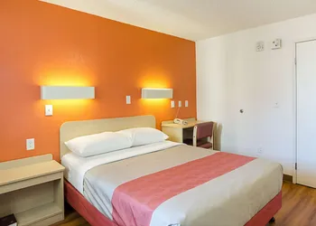 Motel 6 Denver, CO – Downtown hotel thumbnail 8