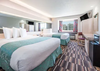 Microtel Inn & Suites by Wyndham Claremore hotel thumbnail 8