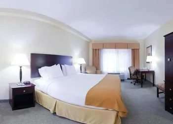Holiday Inn Express Hotel & Suites Athens by IHG hotel thumbnail 5
