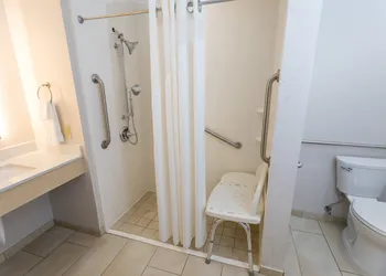 Holiday Inn Express Hotel & Suites Athens by IHG hotel thumbnail 7
