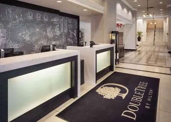 DoubleTree Suites by Hilton Hotel Detroit Downtown - Fort Shelby hotel thumbnail 6