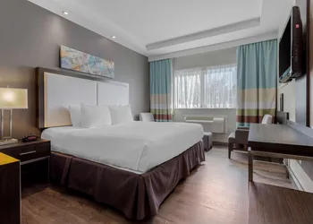 Best Western Plus Brooklyn Bay Hotel hotel thumbnail 7