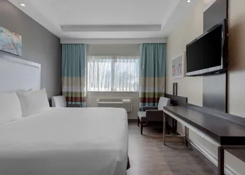 Best Western Plus Brooklyn Bay Hotel hotel thumbnail 8
