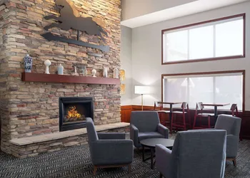 AmericInn by Wyndham Shakopee Near Canterbury Park hotel thumbnail 2