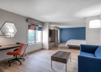 Holiday Inn Express & Suites Columbia-I-20 @ Clemson Rd by IHG hotel thumbnail 3