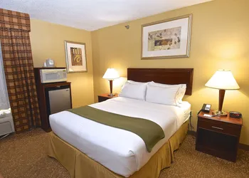 Holiday Inn Express & Suites St. Louis West - Fenton by IHG hotel thumbnail 5