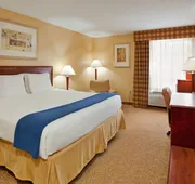 Holiday Inn Express & Suites St. Louis West - Fenton by IHG hotel detail image 7
