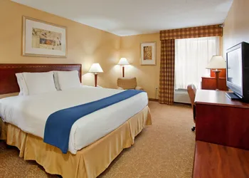 Holiday Inn Express & Suites St. Louis West - Fenton by IHG hotel thumbnail 7