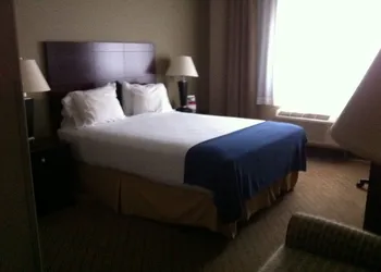 Holiday Inn Express Sault Ste. Marie by IHG hotel thumbnail 2