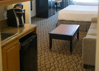 Holiday Inn Express Hotel & Suites Chanhassen by IHG hotel thumbnail 6