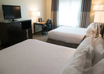 Holiday Inn Express Hotel & Suites Chanhassen by IHG hotel thumbnail 8