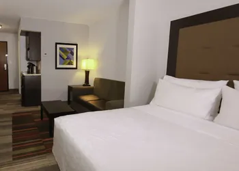 Holiday Inn Express & Suites Ironton by IHG hotel thumbnail 7