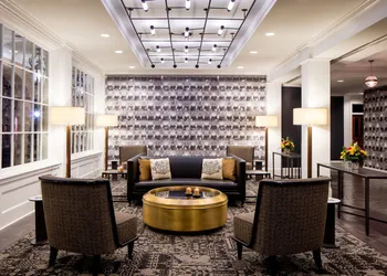 Holiday Inn FRENCH QUARTER-CHATEAU LEMOYNE by IHG hotel thumbnail 2