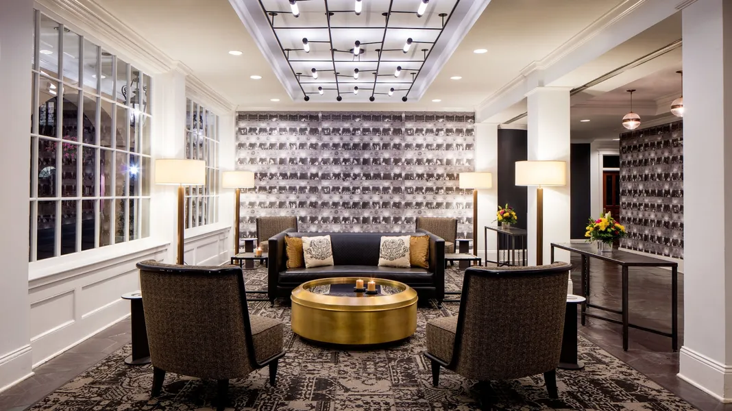 Holiday Inn FRENCH QUARTER-CHATEAU LEMOYNE by IHG hotel detail image 2
