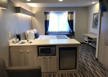 Microtel Inn & Suites by Wyndham Atlanta/Buckhead Area hotel thumbnail 3