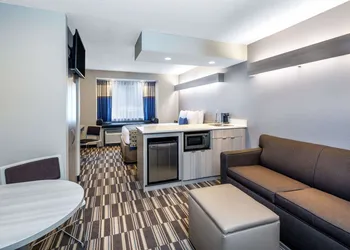 Microtel Inn & Suites by Wyndham Atlanta/Buckhead Area hotel thumbnail 5