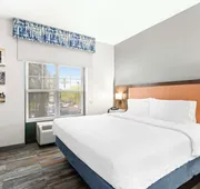 Hampton Inn & Suites Phoenix-Goodyear hotel detail image 5