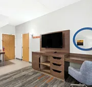 Hampton Inn & Suites Phoenix-Goodyear hotel detail image 7