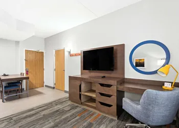 Hampton Inn & Suites Phoenix-Goodyear hotel thumbnail 7