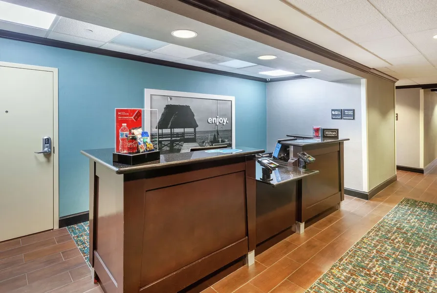 Hampton Inn & Suites Houston/League City hotel detail image 2