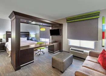 Hampton Inn & Suites Houston/League City hotel thumbnail 6