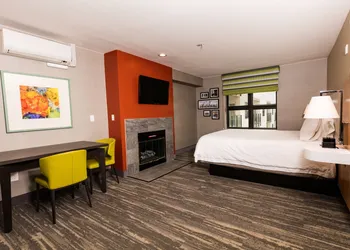 Hampton Inn & Suites Seattle-Downtown hotel thumbnail 3
