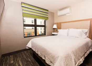 Hampton Inn & Suites Seattle-Downtown hotel thumbnail 6