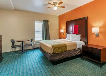 Econo Lodge Inn & Suites Granite City - St. Louis hotel thumbnail 4