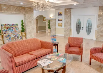 Days Inn by Wyndham St. Petersburg / Tampa Bay Area hotel thumbnail 4
