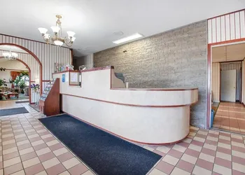 Day lite inn hotel thumbnail 3