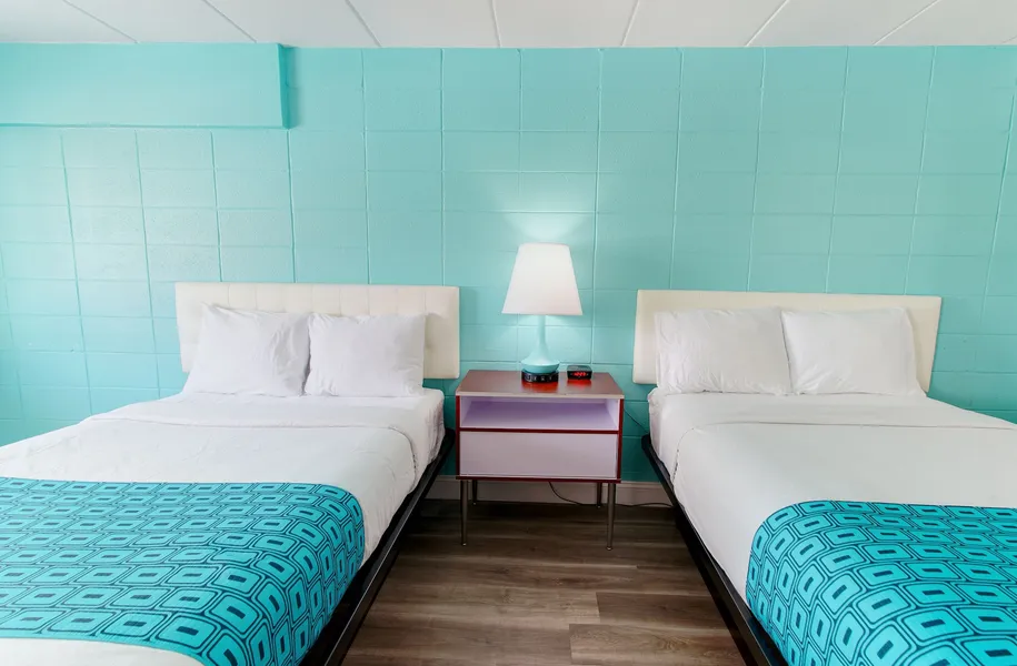 Howard Johnson by Wyndham Virginia Beach At The Beach hotel detail image 6