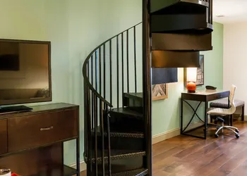 Hotel Indigo Savannah Historic District by IHG hotel thumbnail 8