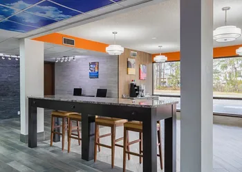 Motel 6 Savannah, GA - Midtown hotel thumbnail 3