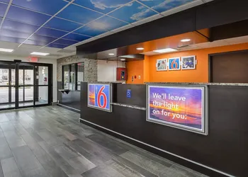 Motel 6 Savannah, GA - Midtown hotel thumbnail 8