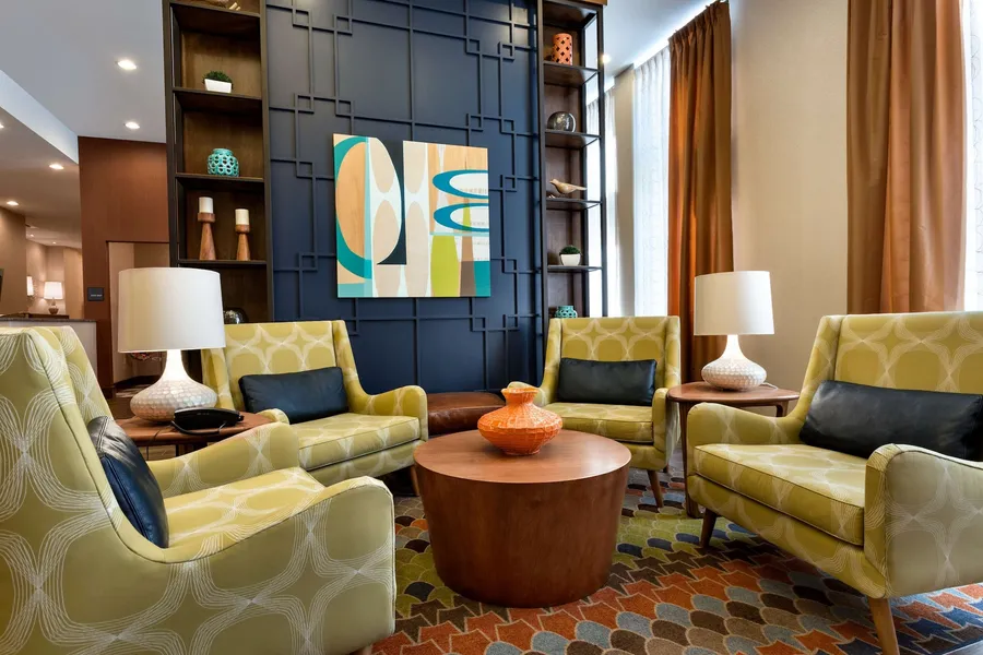 Hampton Inn & Suites Clayton/St. Louis-Galleria Area hotel detail image 2