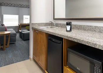 Hampton Inn & Suites Clayton/St. Louis-Galleria Area hotel thumbnail 6
