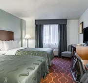 Quality Inn & Suites Vancouver North hotel detail image 7