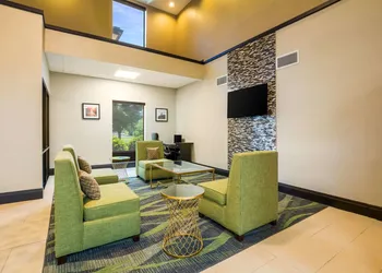 Quality Inn & Suites Sellersburg - Louisville Area hotel thumbnail 3