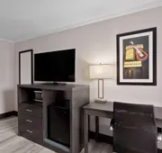 La Quinta Inn & Suites by Wyndham Goodlettsville - Nashville hotel detail image 7