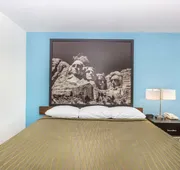 Super 8 by Wyndham North Sioux City hotel detail image 5