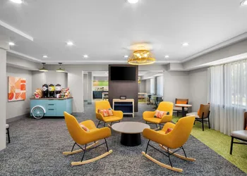 Spark by Hilton Grapevine DFW North hotel thumbnail 2
