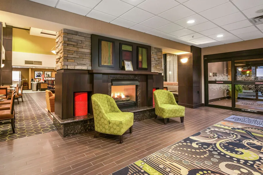 Hampton Inn & Suites Tulsa/Catoosa hotel detail image 2