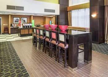 Hampton Inn & Suites Tulsa/Catoosa hotel thumbnail 3