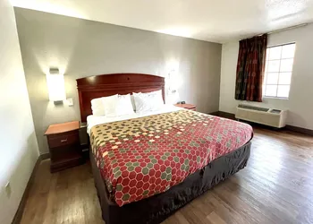 Red Carpet Inn Philadelphia Airport hotel thumbnail 8
