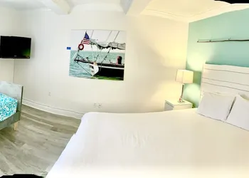 Canalside Inn hotel thumbnail 8