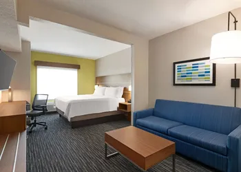 Holiday Inn Express & Suites Pembroke Pines-Sheridan St by IHG hotel thumbnail 6