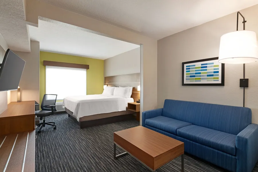 Holiday Inn Express & Suites Pembroke Pines-Sheridan St by IHG hotel detail image 6