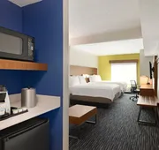 Holiday Inn Express & Suites Pembroke Pines-Sheridan St by IHG hotel detail image 7