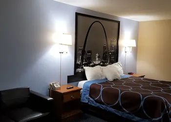 Super 8 by Wyndham O'Fallon MO/St. Louis Area hotel thumbnail 4
