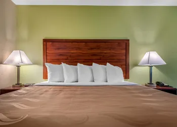 Quality Inn Morgantown hotel thumbnail 5